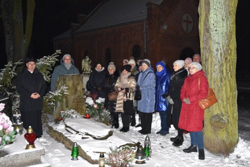 08-2 (1) (1) (1) (1) (1)