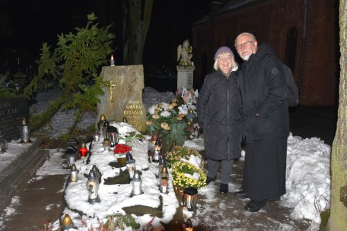 16 (1) (1) (1) (1) (1) (1) (1) (1) (1) (1) (1) (1) (1) (1) (1)